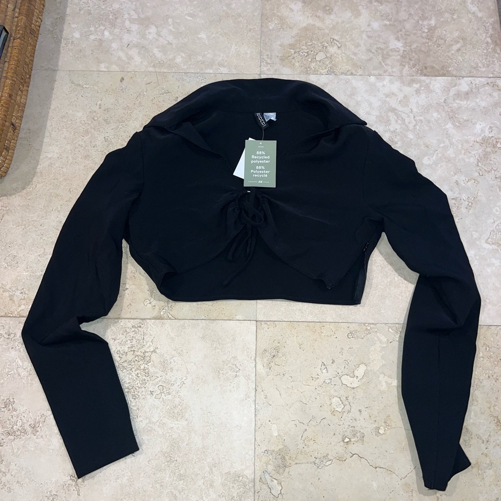 NWT H&M Black Ruched Crop Blouse